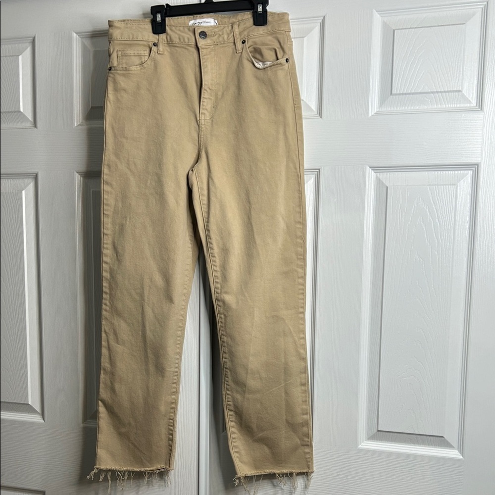 Carly Jean Los Angeles Beige Buttoned Jeans 9‎ Chrissy Khaki